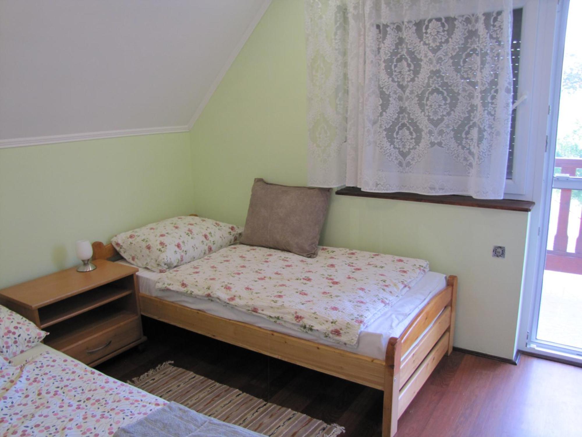 Gyoengyhaz Nyaralo Villa Gyomaendrőd Exteriör bild