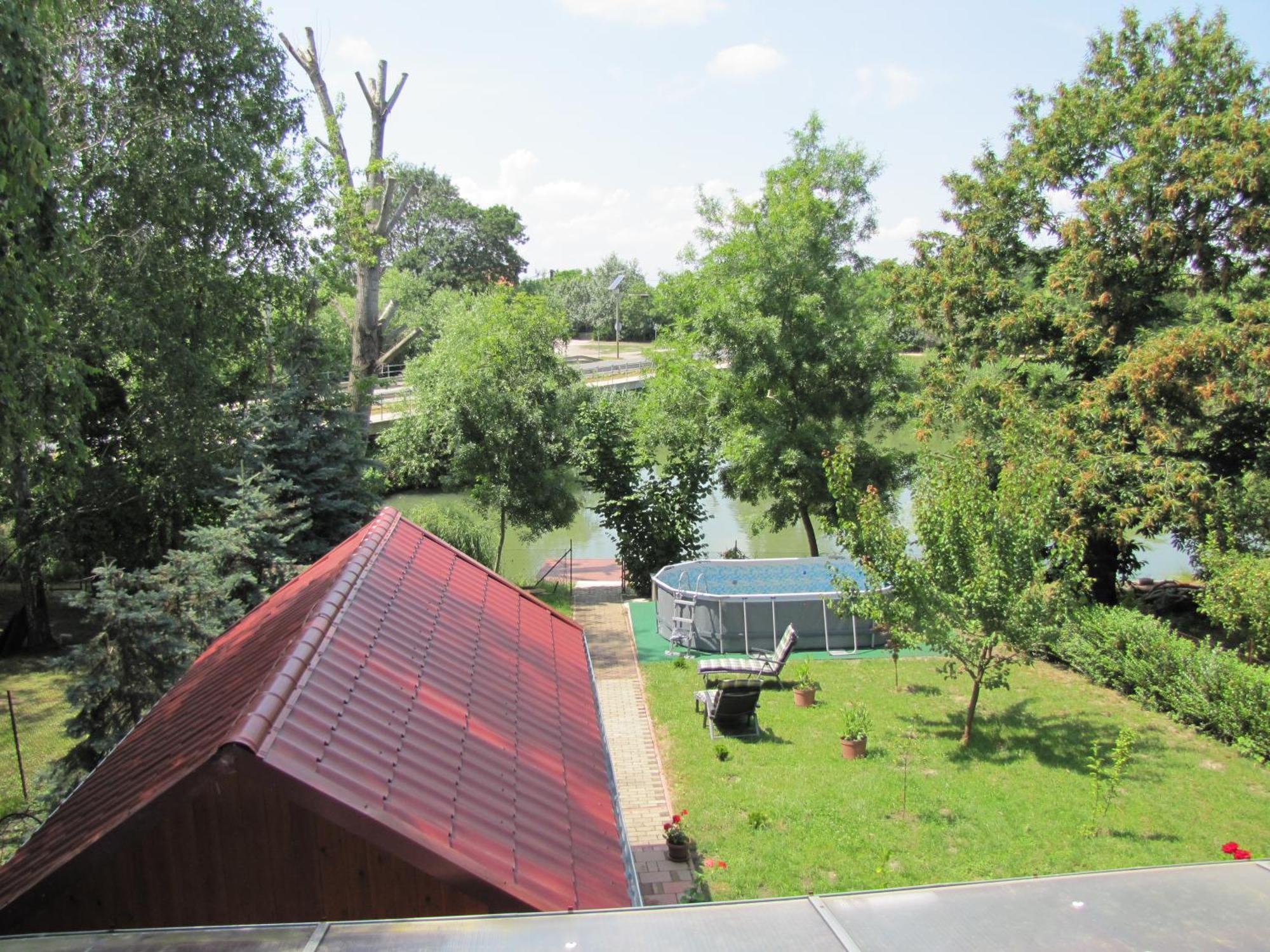 Gyoengyhaz Nyaralo Villa Gyomaendrőd Exteriör bild